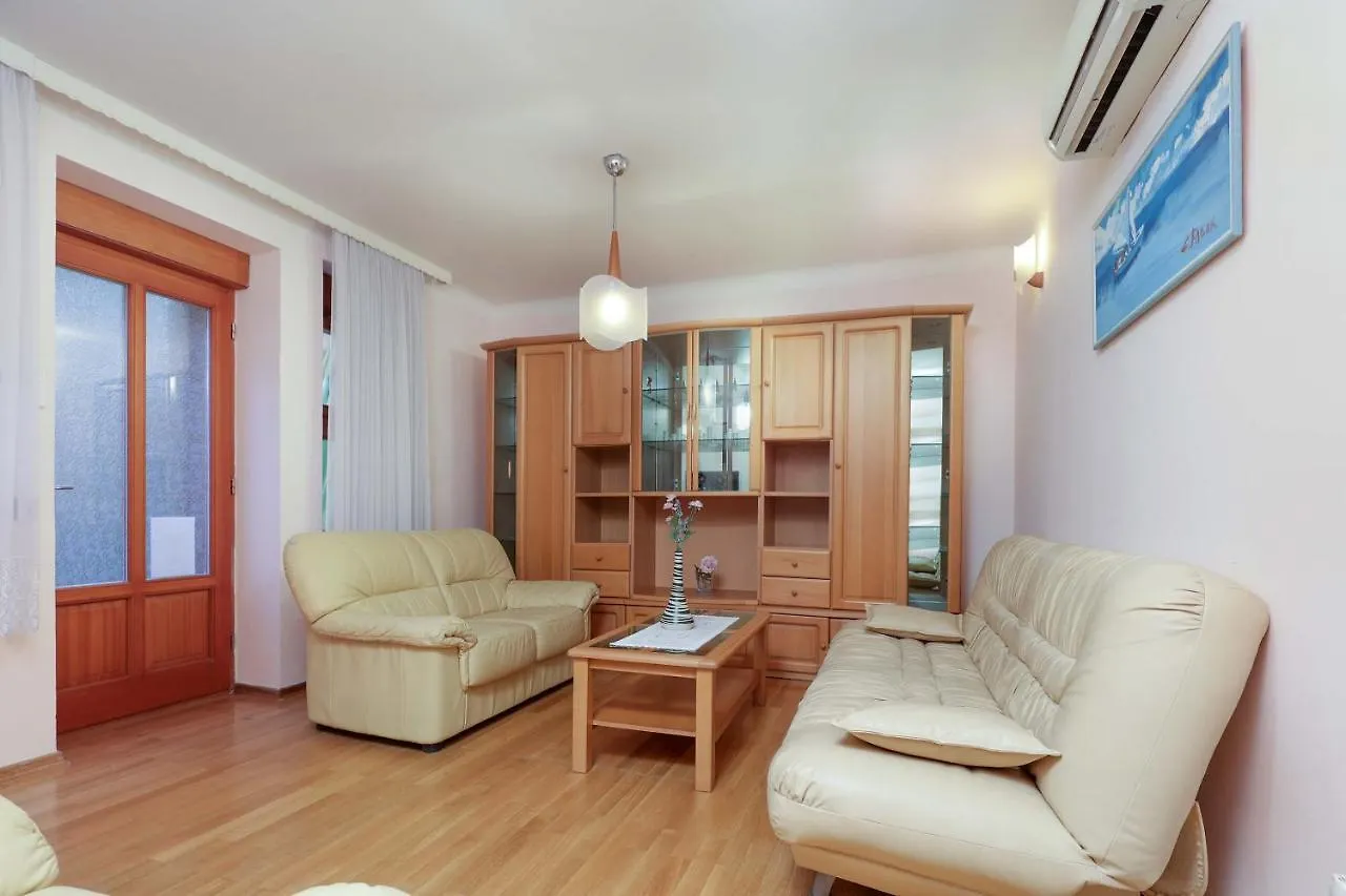 Apartment Dante Alighieri 奥帕提亚