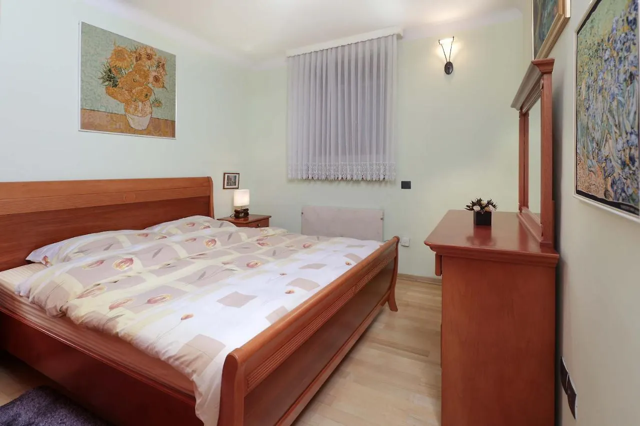Apartment Dante Alighieri 奥帕提亚